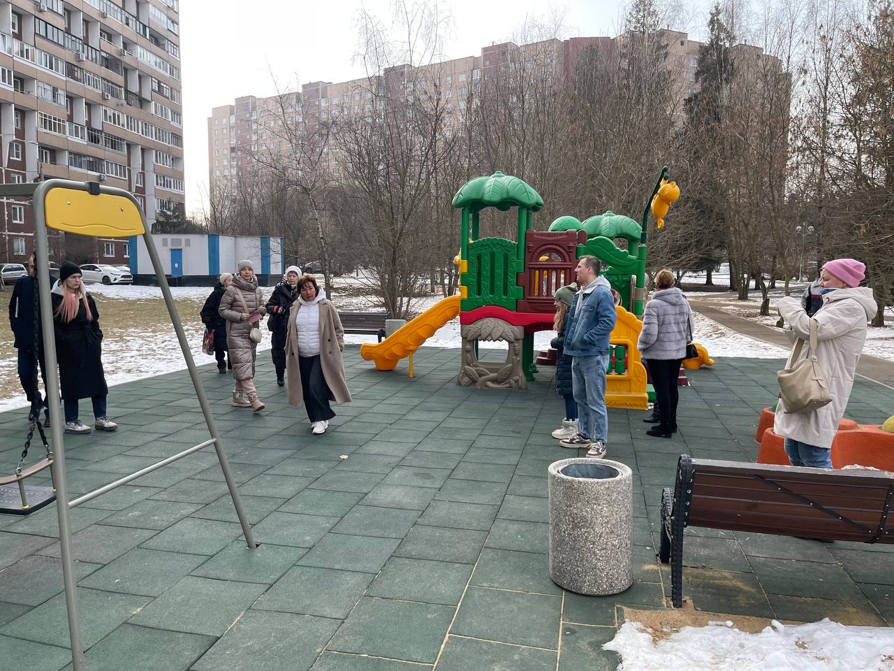 Глава управы провела обход территории района