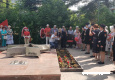 21 июня у братской могилы в 10 микрорайоне состоялась торжественная линейка